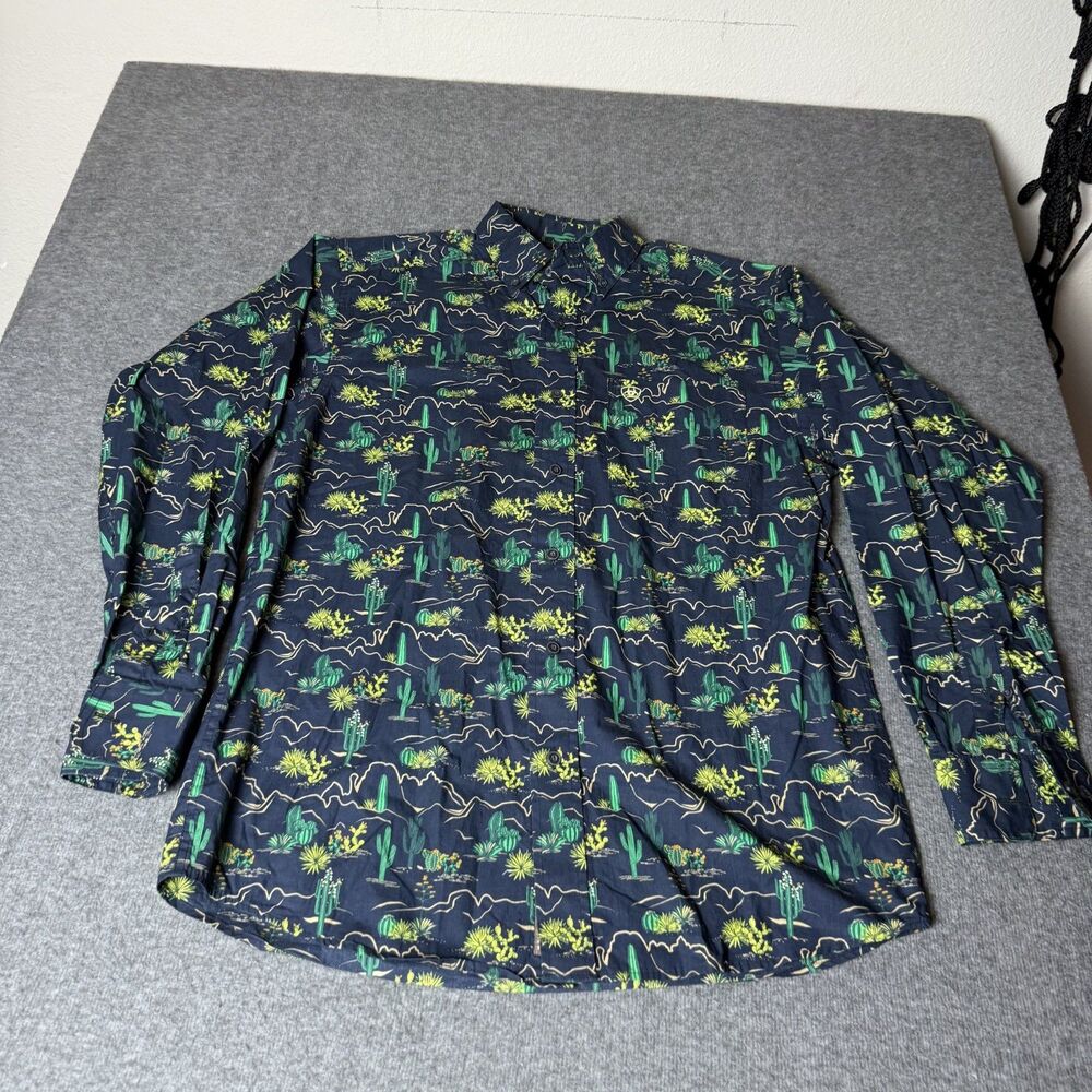 Ariat Men’s Beckett  Dark Sapphire Long Sleeve Desert Print Button Down Size S